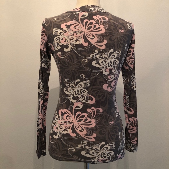 Pink Swirl Pattern Shirt - Shimmers - V Neck - Size XS - New York & Company - Picture 3 of 4